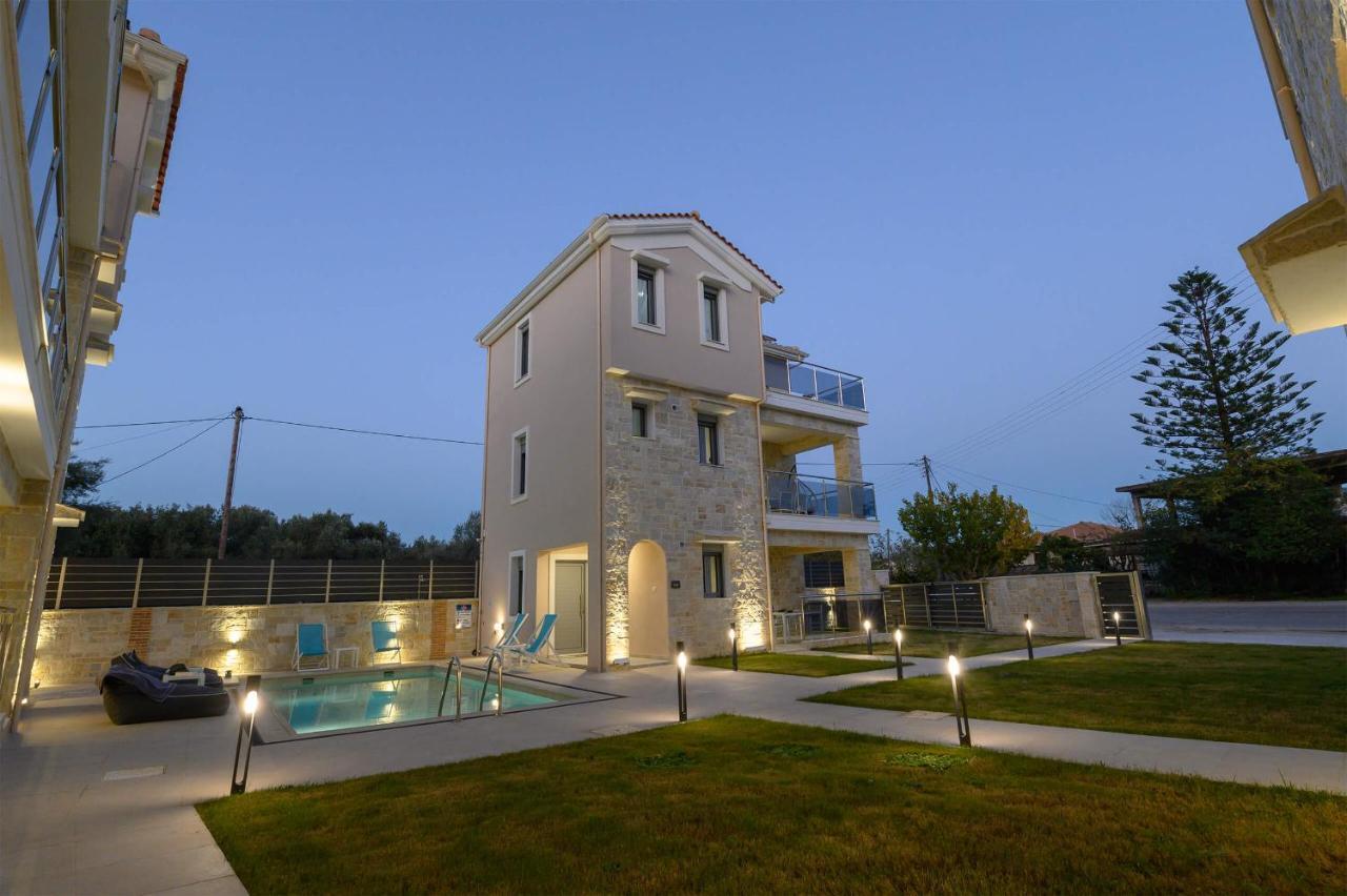 Momento Luxury Apartments Walking Distance From The Beach Nikiána Kültér fotó