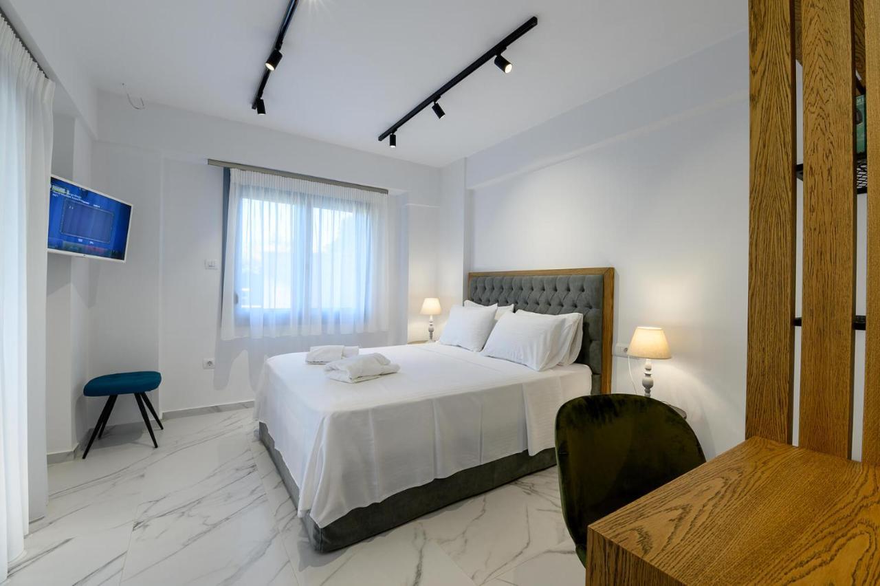 Momento Luxury Apartments Walking Distance From The Beach Nikiána Kültér fotó