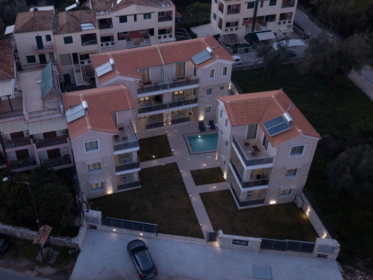 Momento Luxury Apartments Walking Distance From The Beach Nikiána Kültér fotó