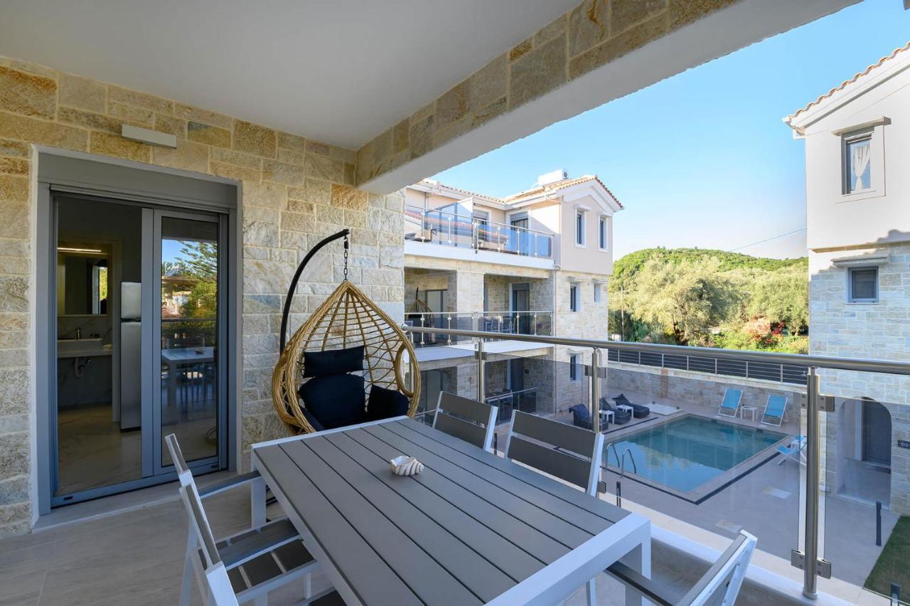 Momento Luxury Apartments Walking Distance From The Beach Nikiána Kültér fotó