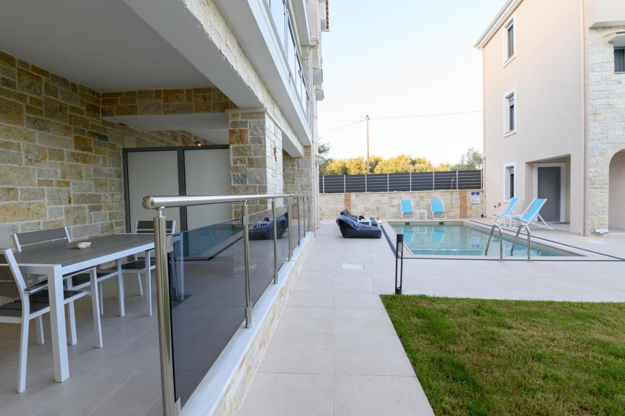 Momento Luxury Apartments Walking Distance From The Beach Nikiána Kültér fotó